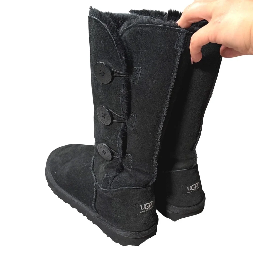 Y2K UGG Australia Bailey Button Triplet Black Suede Shearling Boots Womens 9